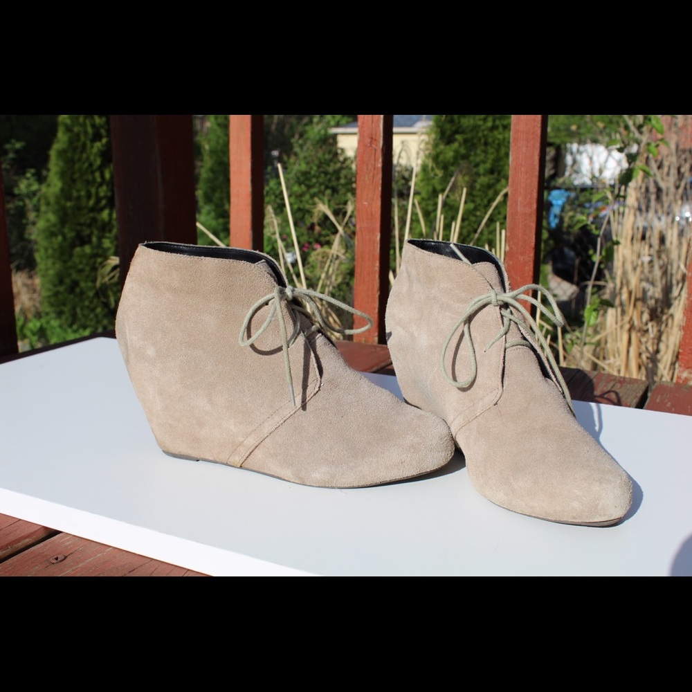 Dolce Vita Beige Wedges
